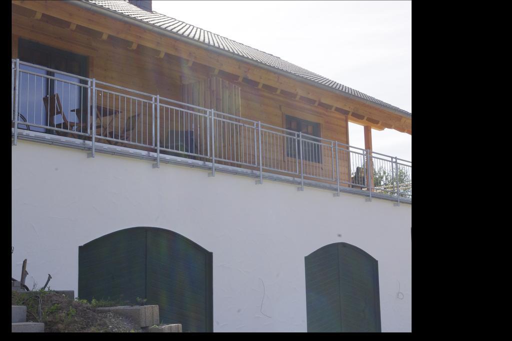 Huettenflair-Mosel Ferienwohnung เอนเคิร์ช ภายนอก รูปภาพ
